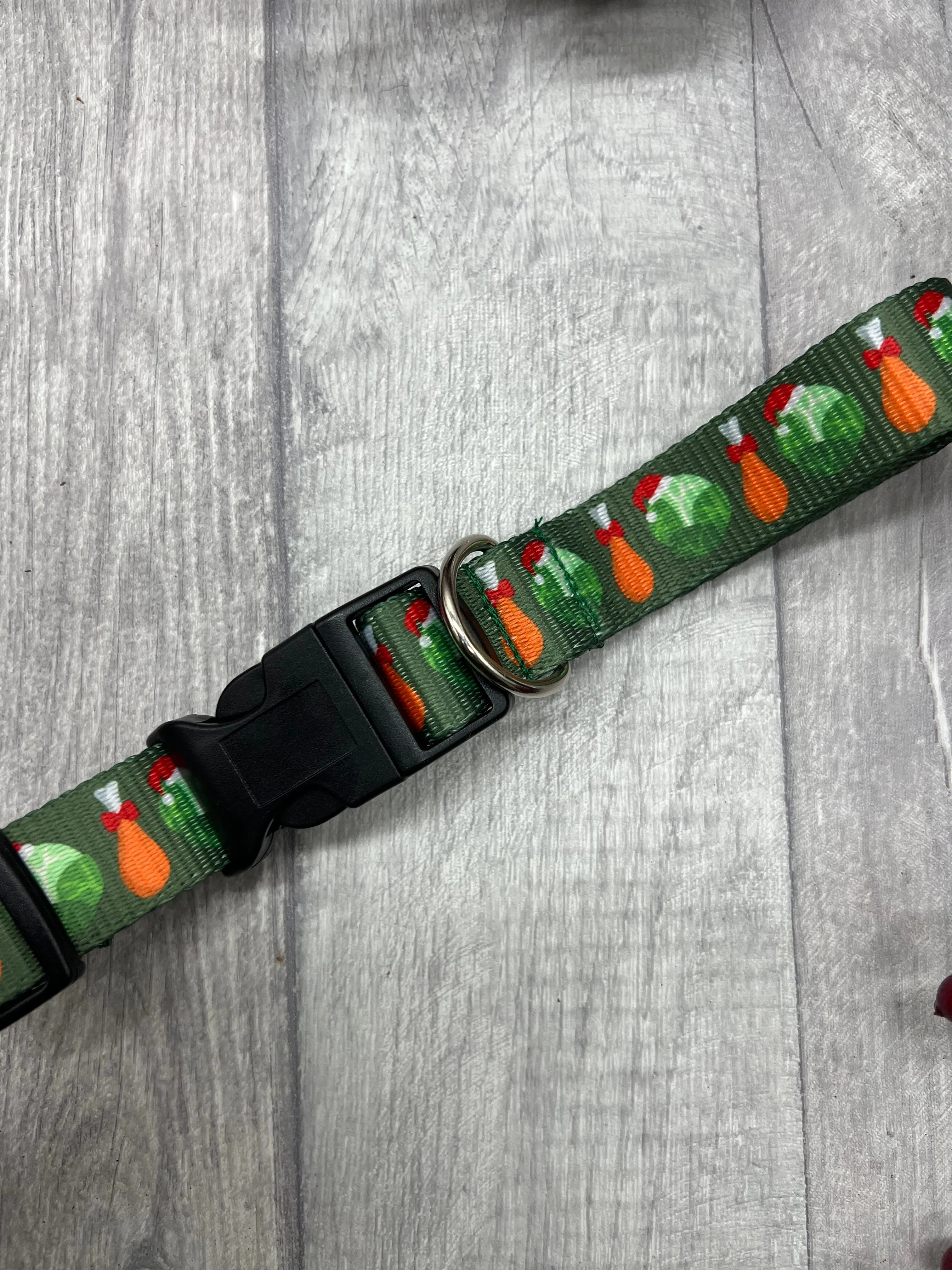 Christmas Sprouts & Turkey Legs Dog Collar