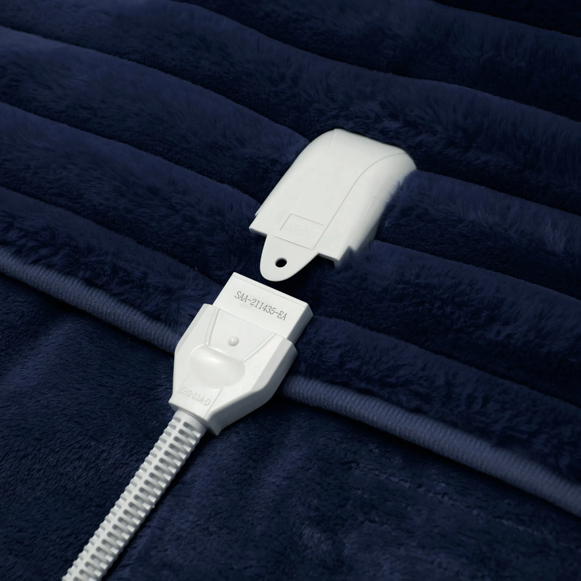 Chunky Embossed Fleece Heated Throw Midnight Blue