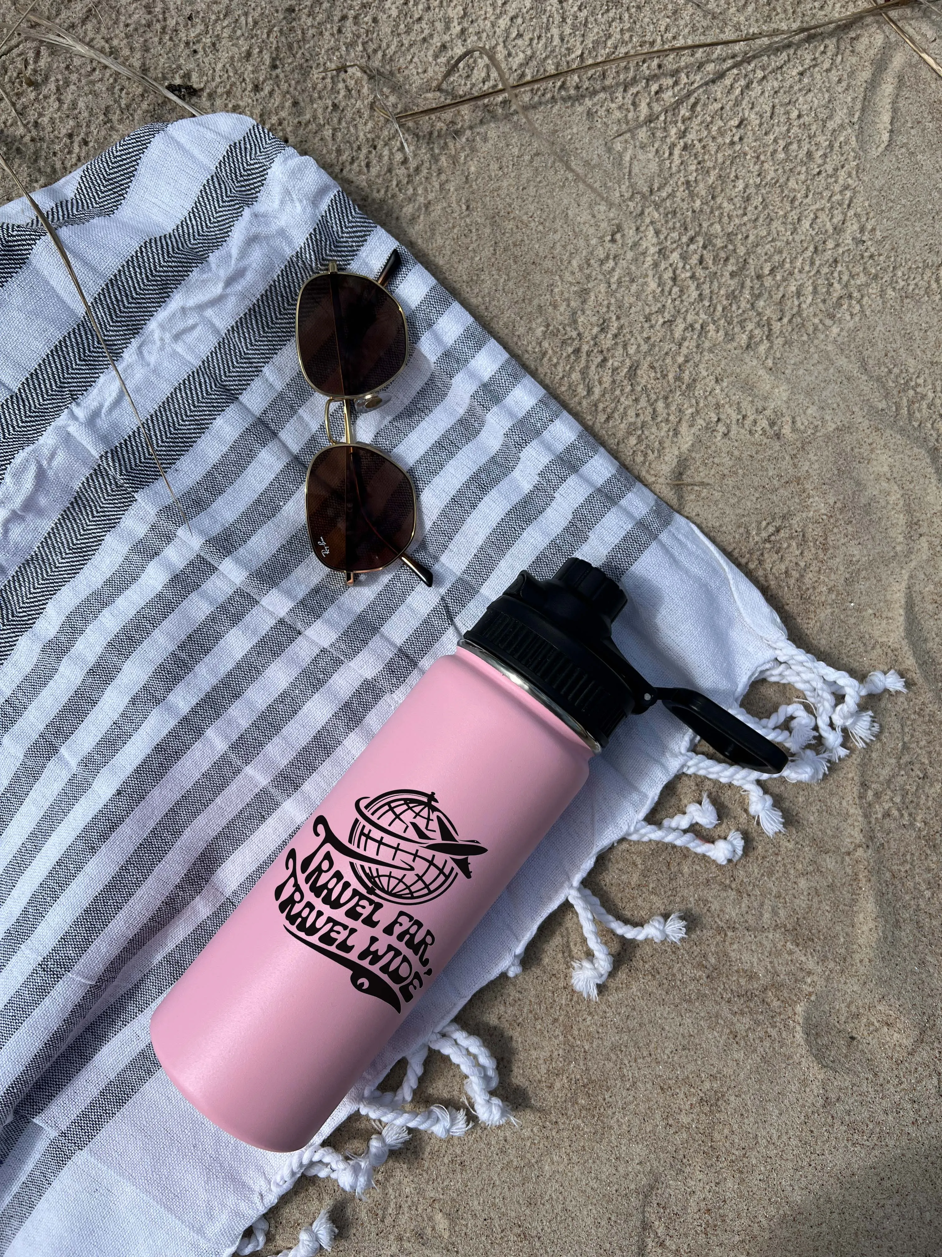 Traveling around World Sports Water Bottle 18/32 oz,  Stainless Steel Insulated Flasks, Custom Water Bottle, Name Bottle,  Keeps Cold 24 Hrs
